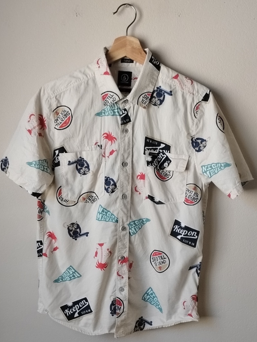 Volcom White Short-Sleeve Button-Up Shirt with Multicolor Prints